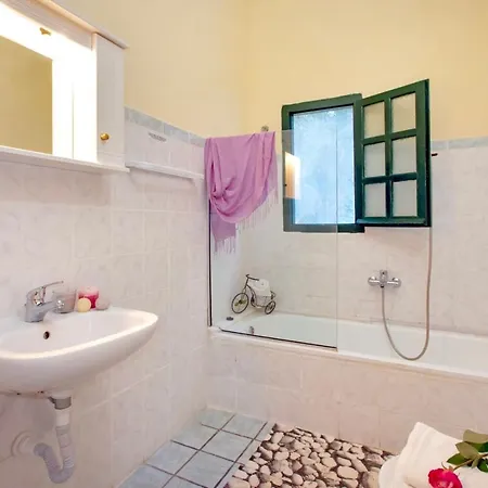 Anatoli View With Private Pool Karyotikon